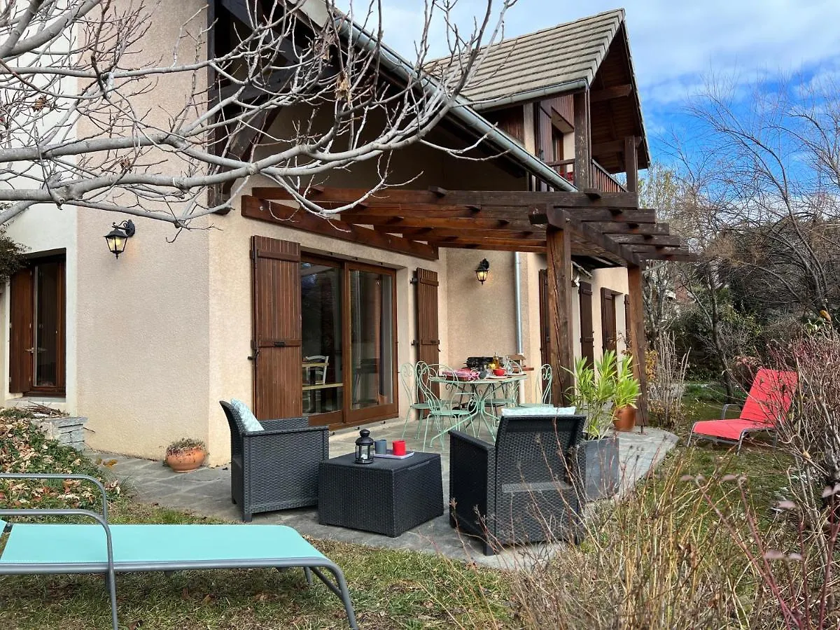 Maison Des Vignes Embrun Holiday home