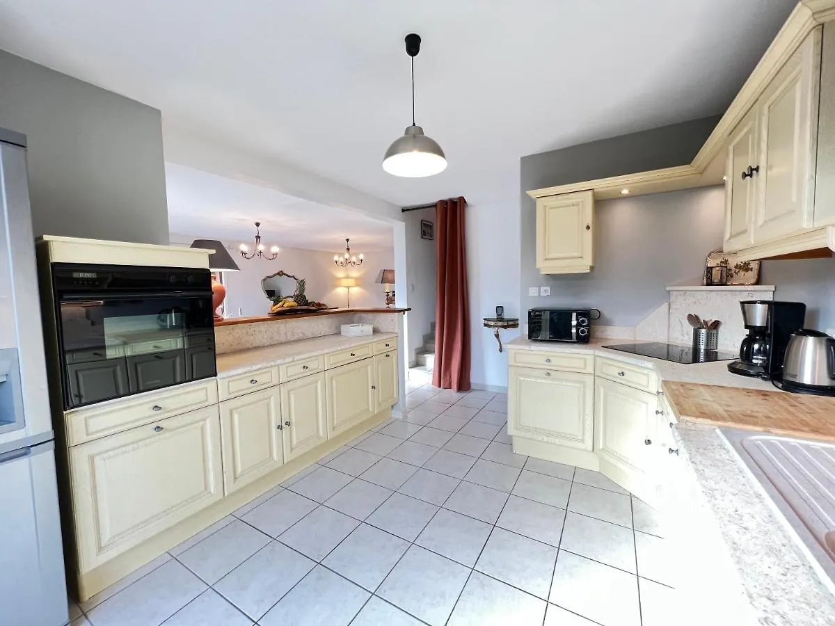 Holiday home Maison Des Vignes Embrun