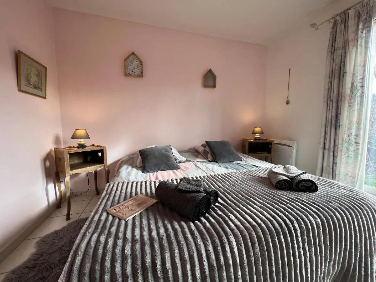 Maison Des Vignes Embrun 0*,