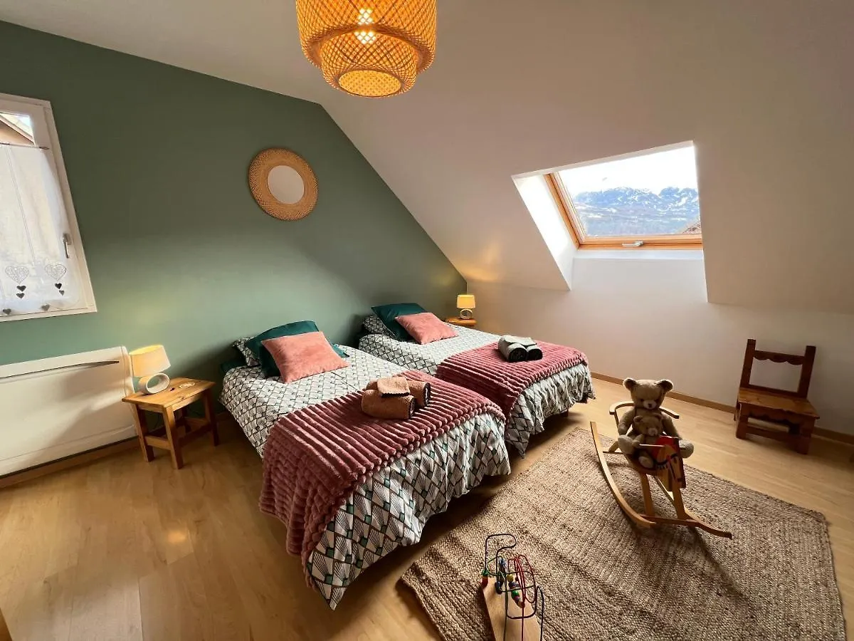 Maison Des Vignes Embrun Holiday home