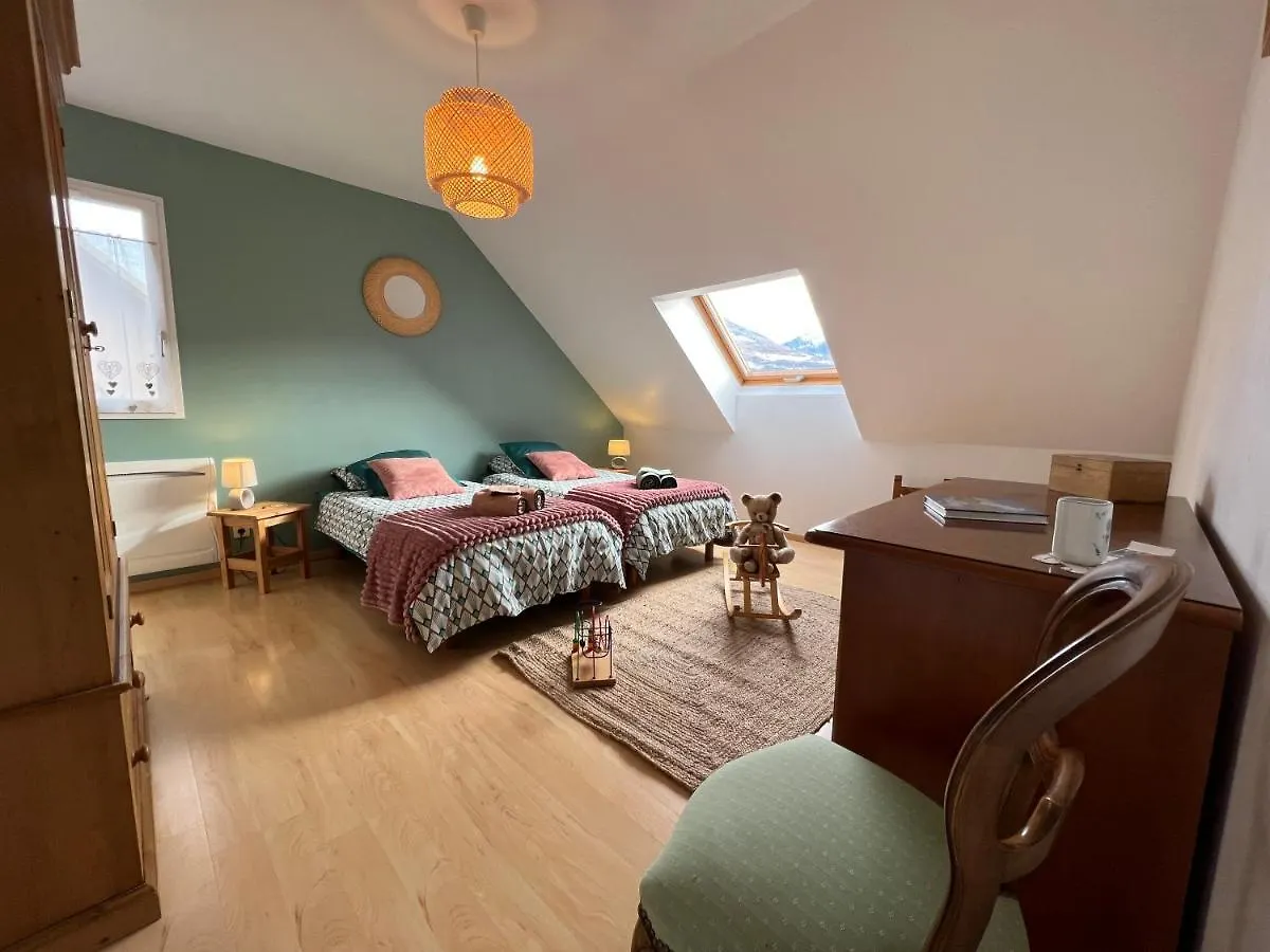 Holiday home Maison Des Vignes Embrun