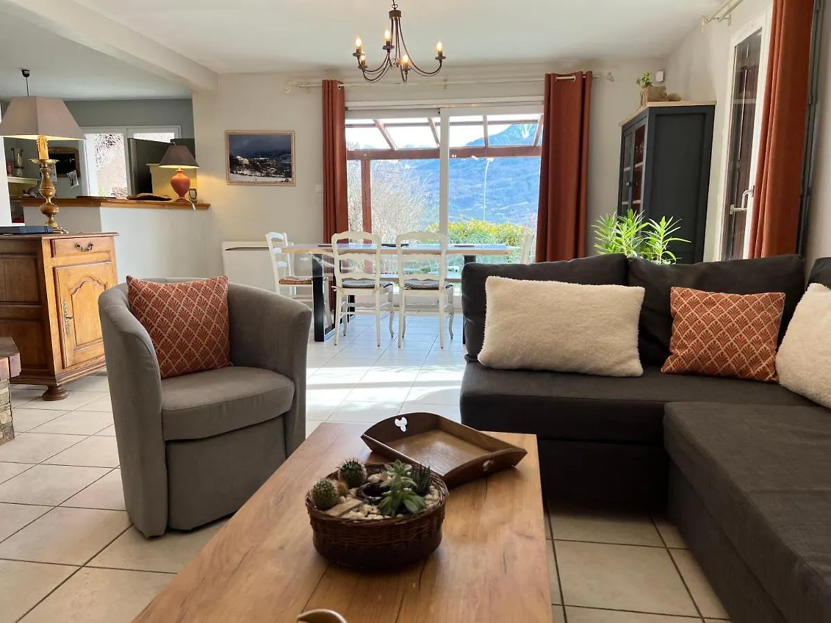 Maison Des Vignes Embrun Holiday home